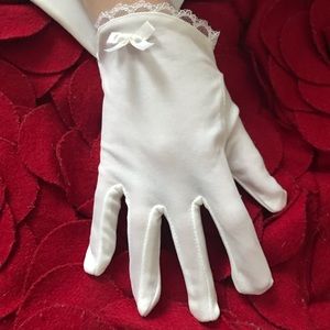 First Communion Girls Off White New Gloves